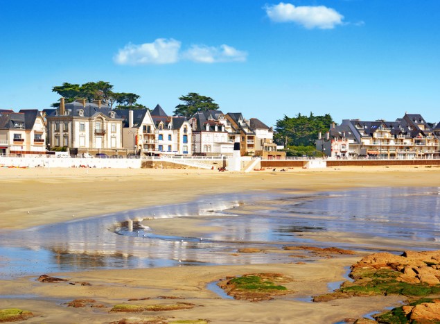 Retraite en bord de mer : pourquoi investir dans l’immobilier – Urbatys